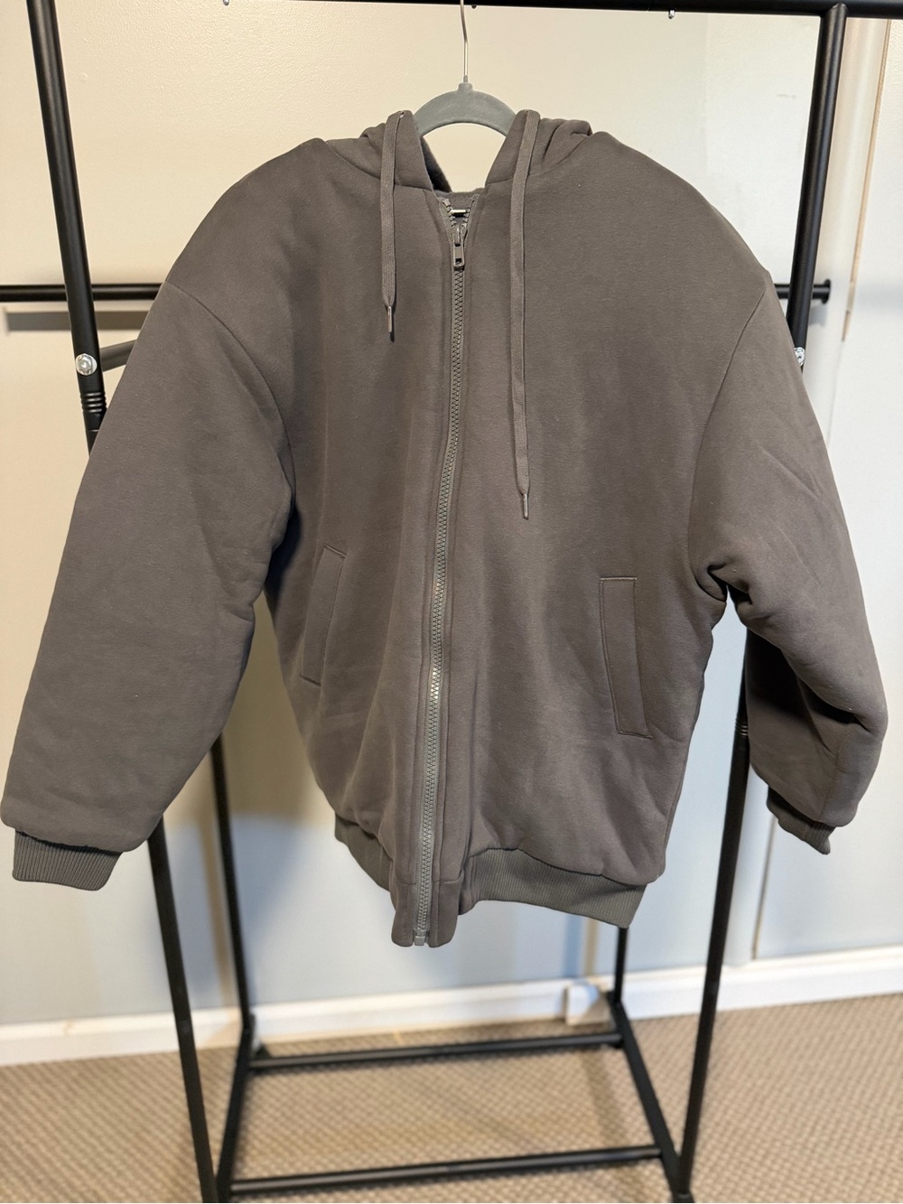 Comfrt Men’s M Heavyweight Quilted Full Zip Hoodie Jacket Charcoal Gray